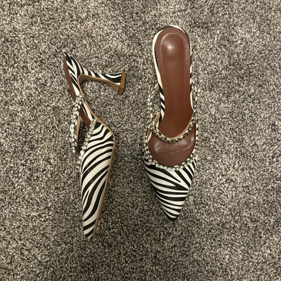 Zebra mule size 8 - Picture 2 of 4